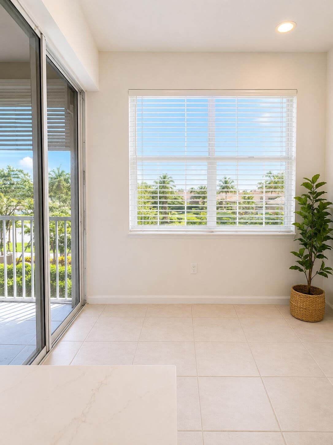 6560 Villa Sonrisa Drive – photo 4