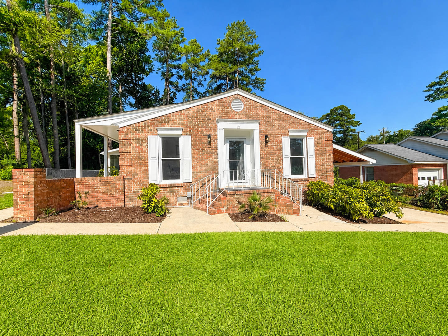 Prime Lake Katherine Location – Minutes to Fort Jackson, USC & Downtown – photo 1