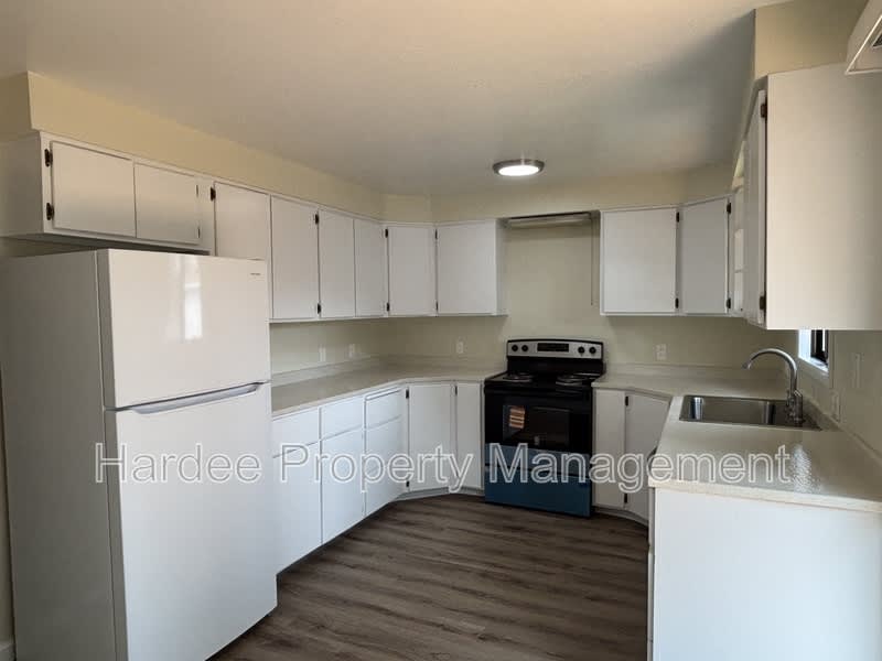 2106 N 33rd St. – photo 3