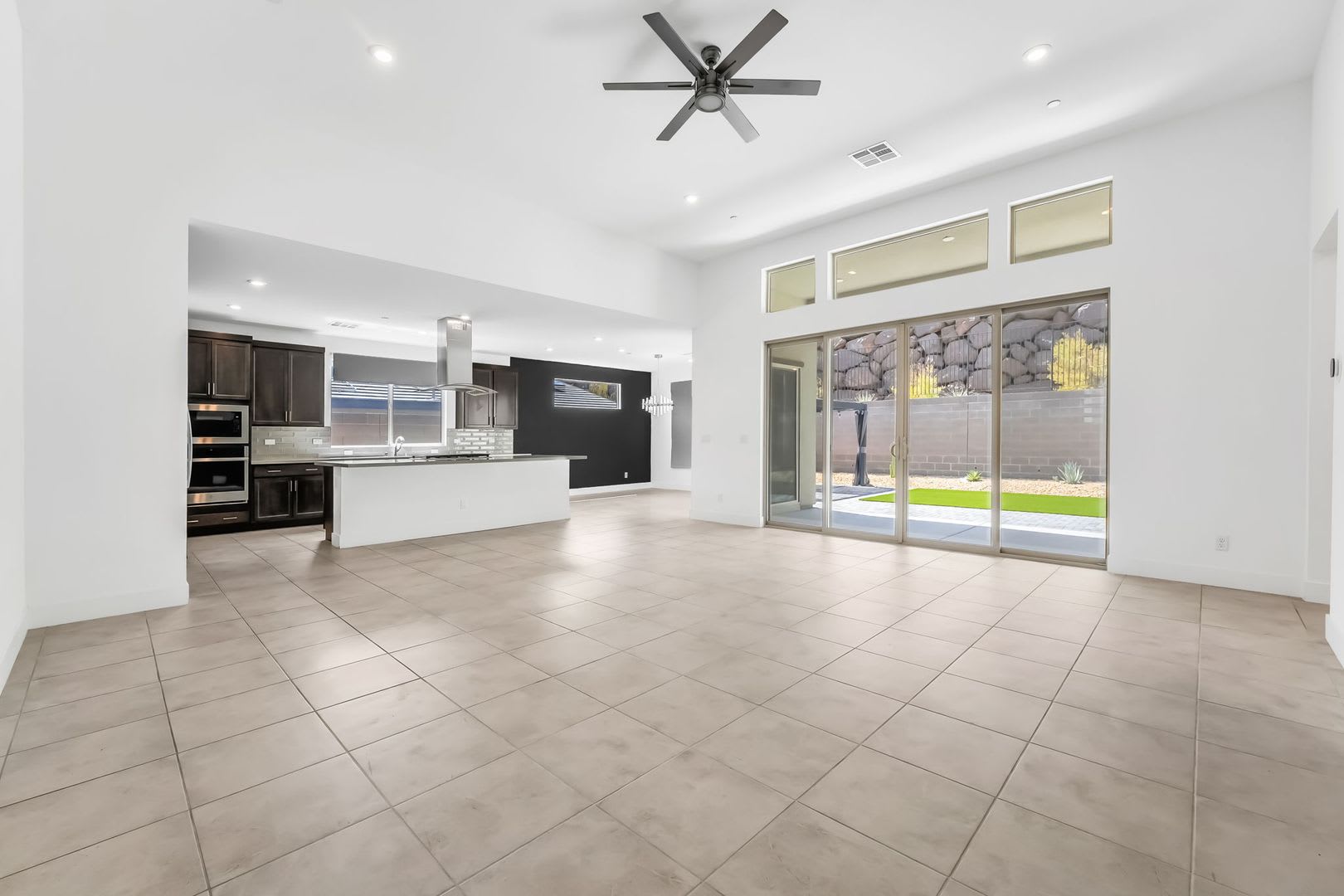 Modern Midnight Ridge Retreat With Stunning Mountain Views – photo 4