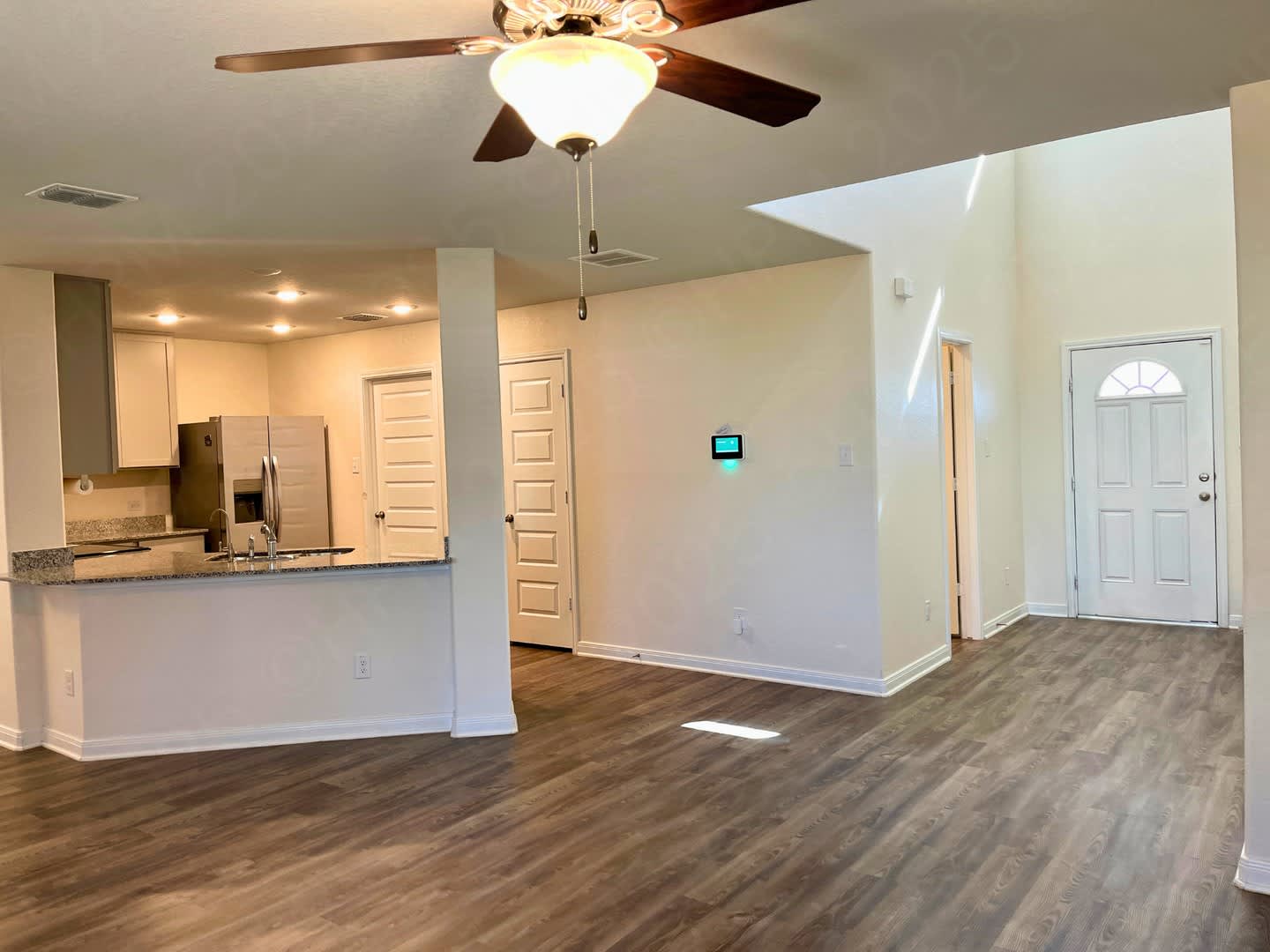 Move-In Special. 1 Month Free Rent with a 12-month lease – photo 4