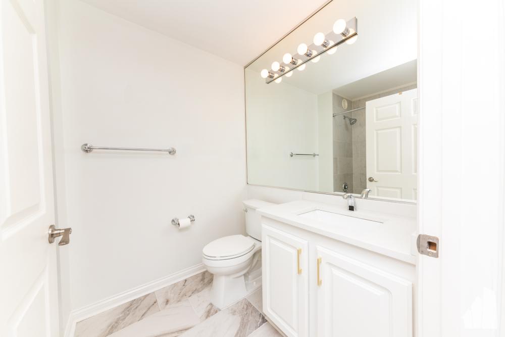 345 N LaSalle – photo 3