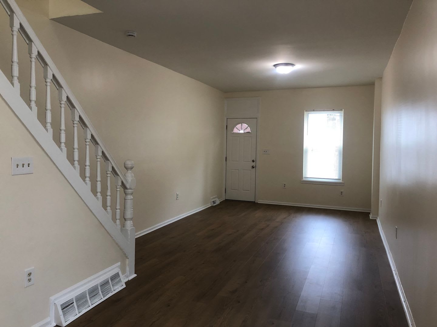 3 Bedroom House in Great Trenton Neighborhood! This House is Getting a Makeover! – photo 2