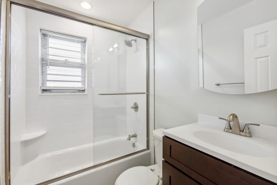 Manlow Corp 314 Oakwood Avenue – photo 3