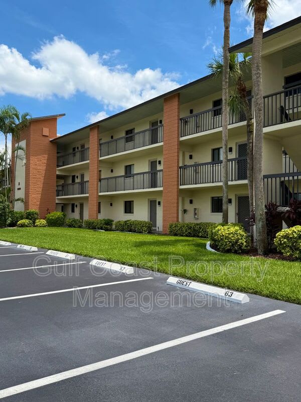 16150 Bay Pointe Blvd – photo 1
