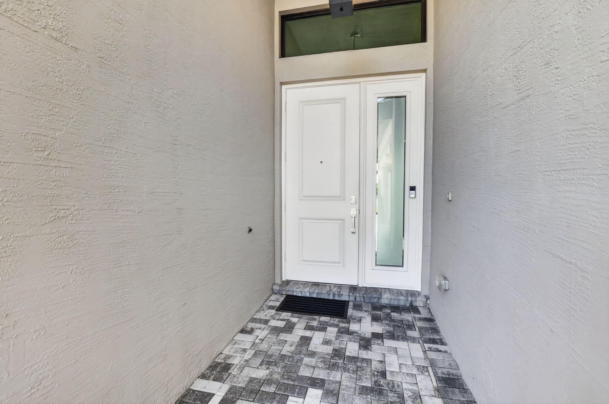 17358 Santaluce Manor – photo 5