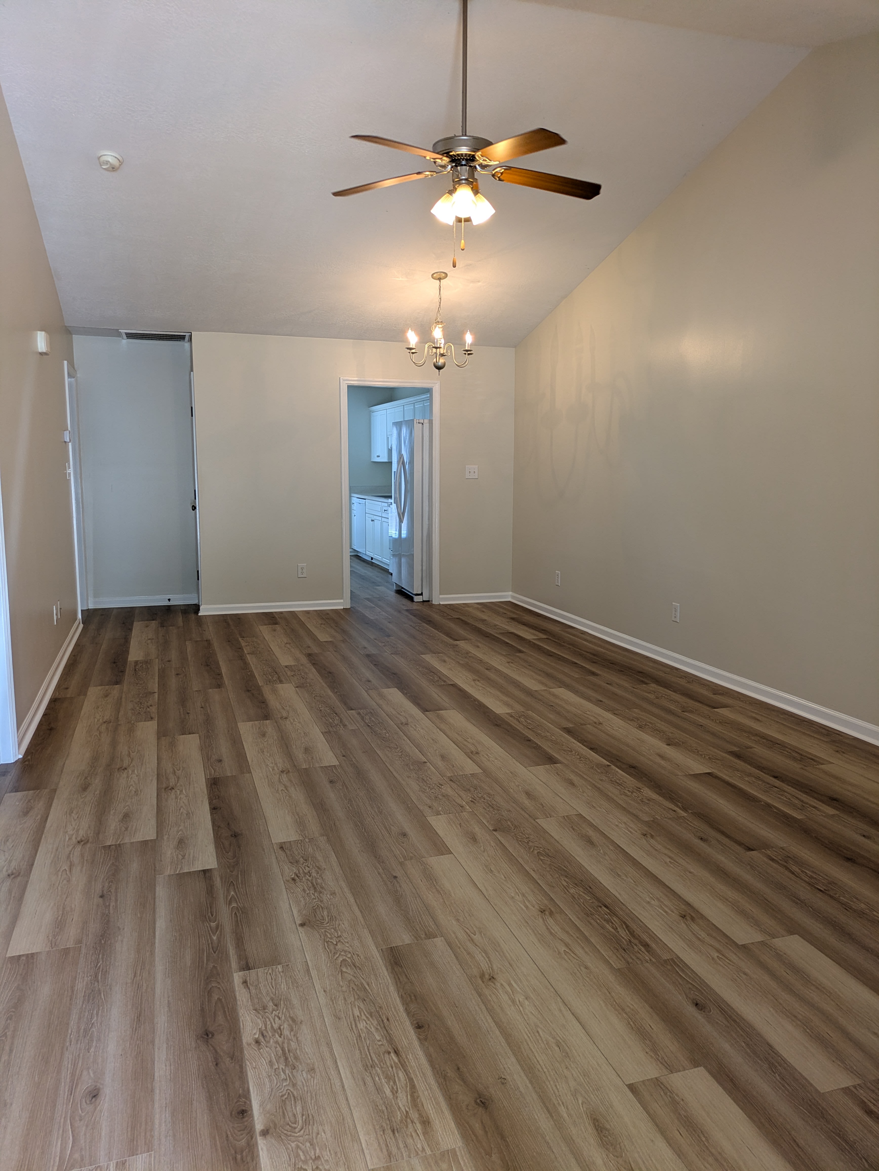 1510 Abby Way – photo 2