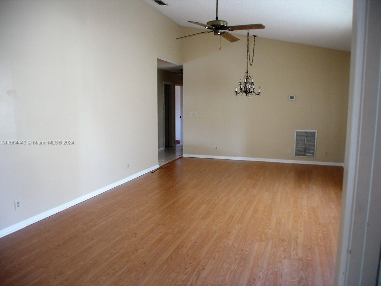 11297 Pine Valley Drive – photo 5