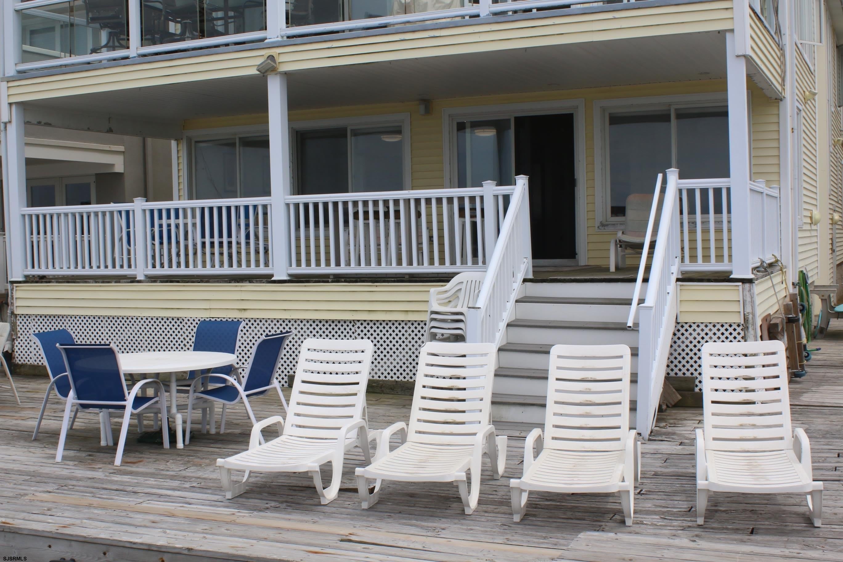 38 Bay Ave – photo 4