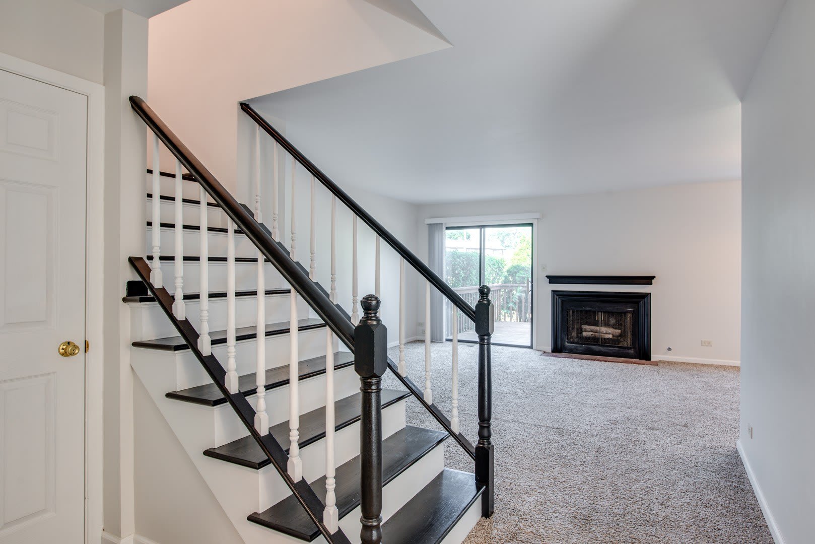 889 Heatherbrook Court – photo 3