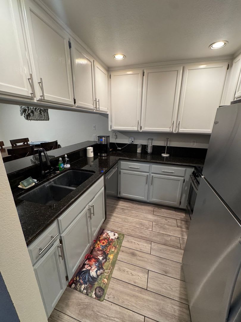 Partially furnished option – photo 2