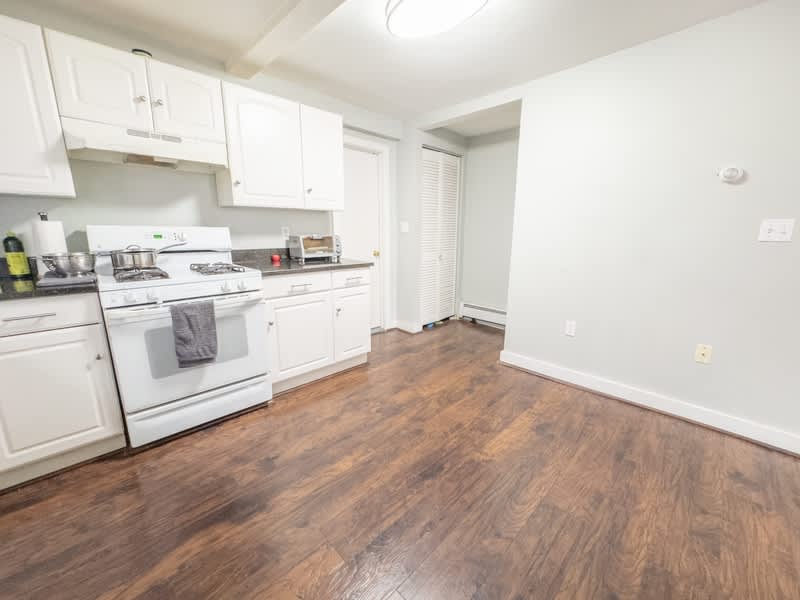 123 Willow St – photo 2