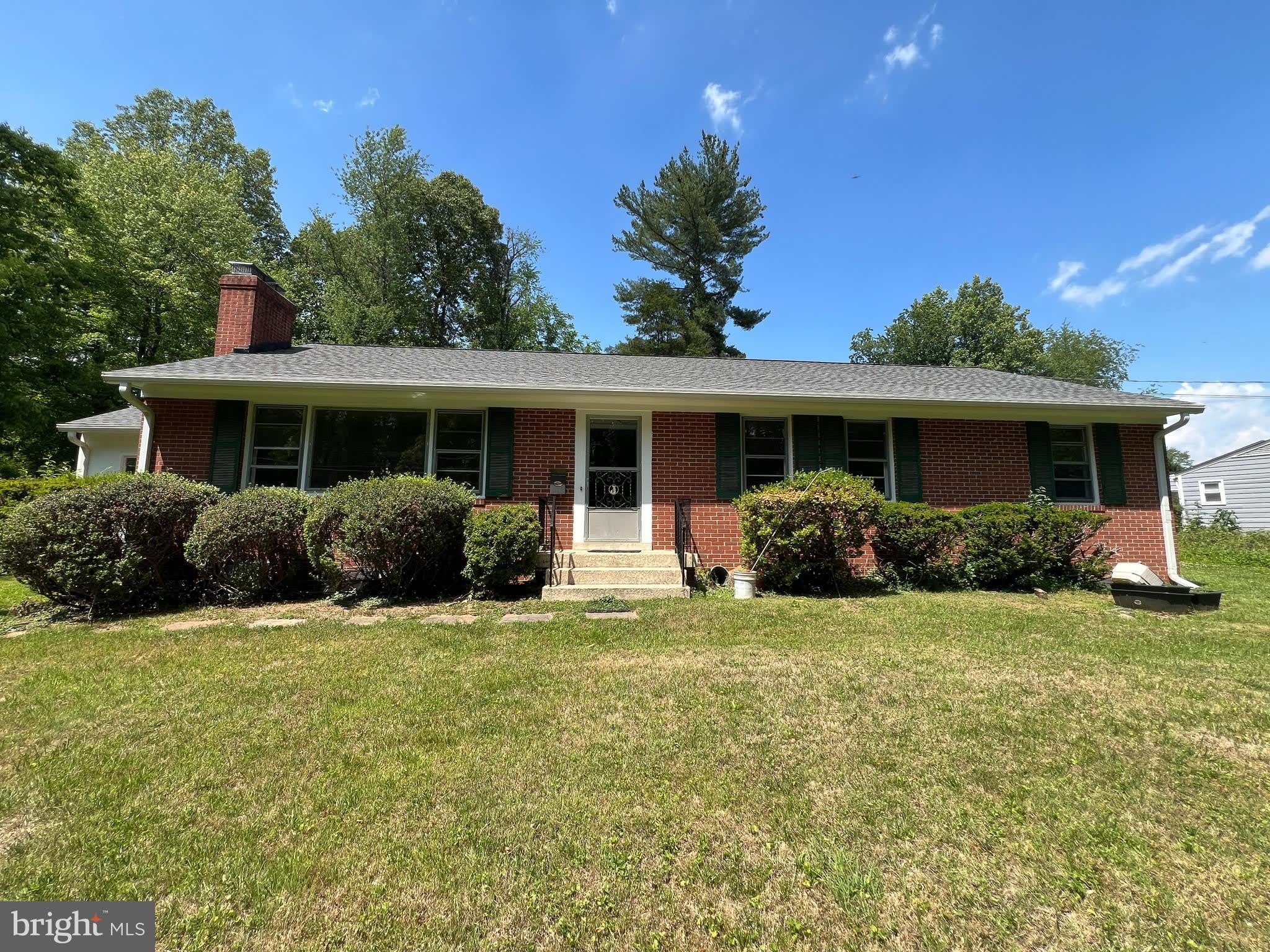 10001 WOODHILL Road – photo 3