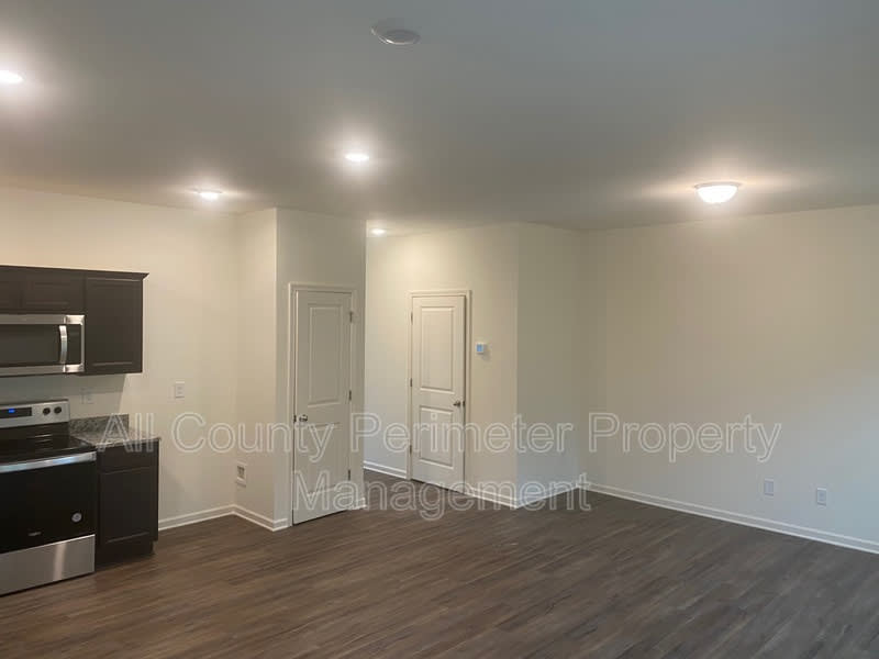 1117 Union Pacific Way – photo 5