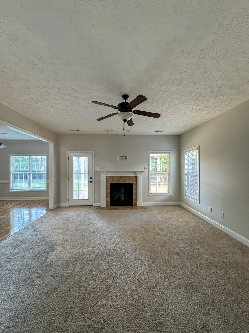 4 Bed 3 5 Bath Home With Bonus Room In Jack Britt – photo 5