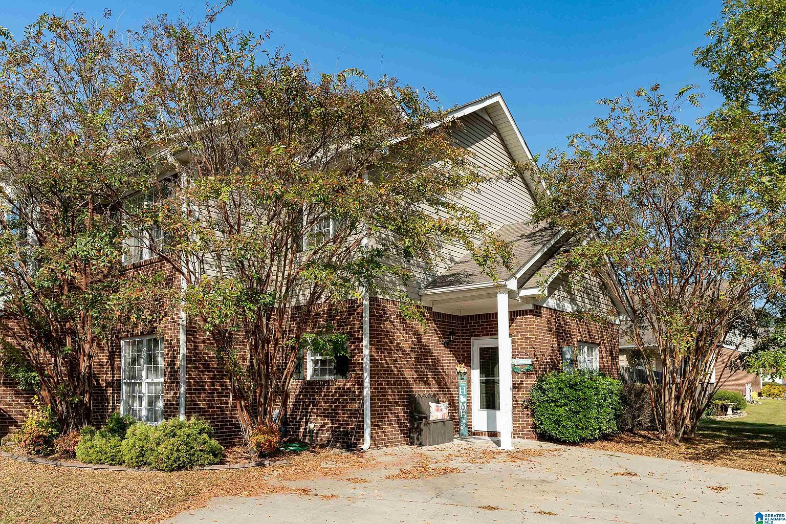 2033 Queens Ct – photo 1