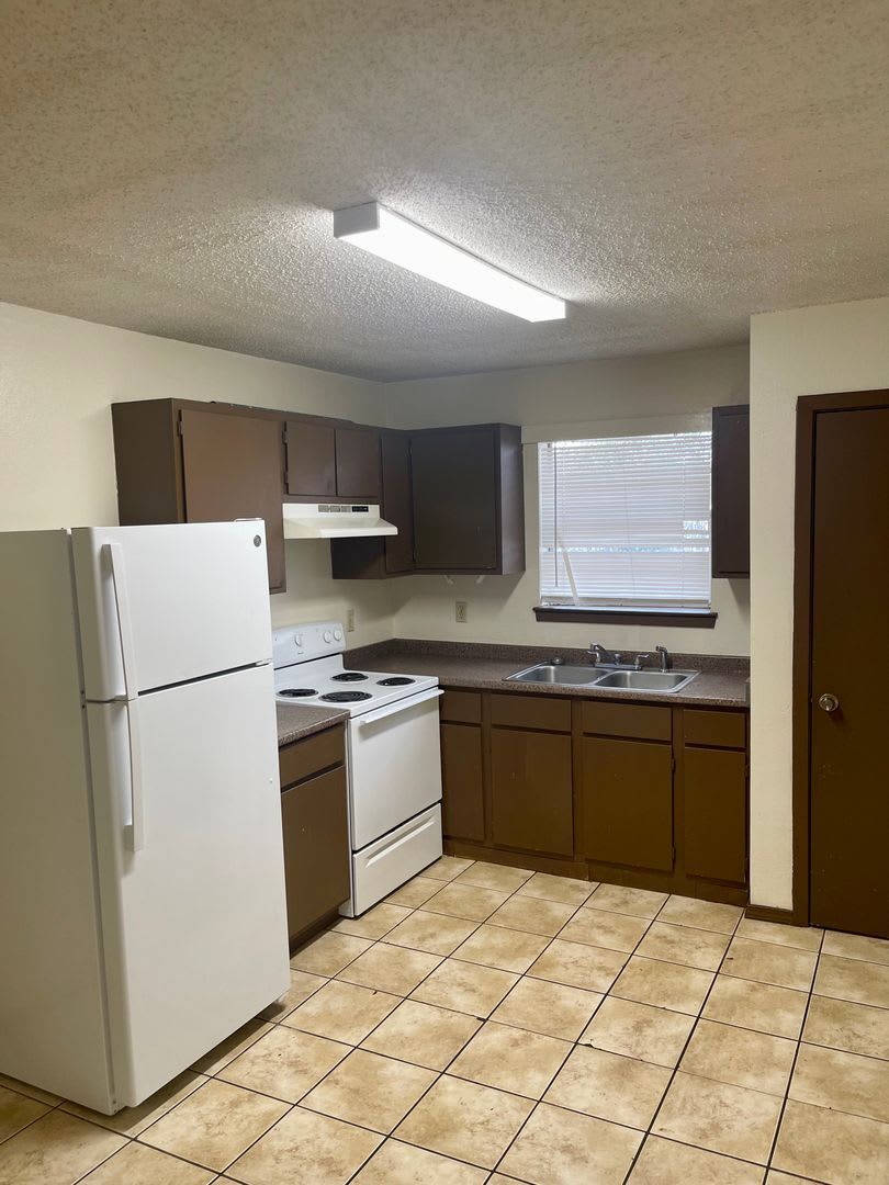 2319 Elm Park Drive; 2BR-1BA – photo 3