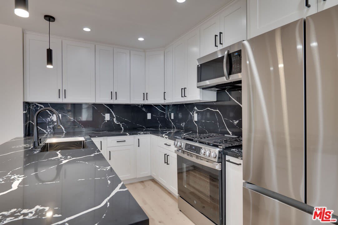 928 N San Vicente Blvd – photo 4