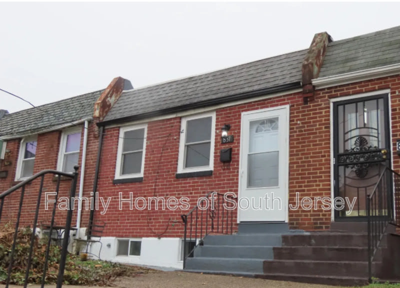 831 E 27th St – photo 1
