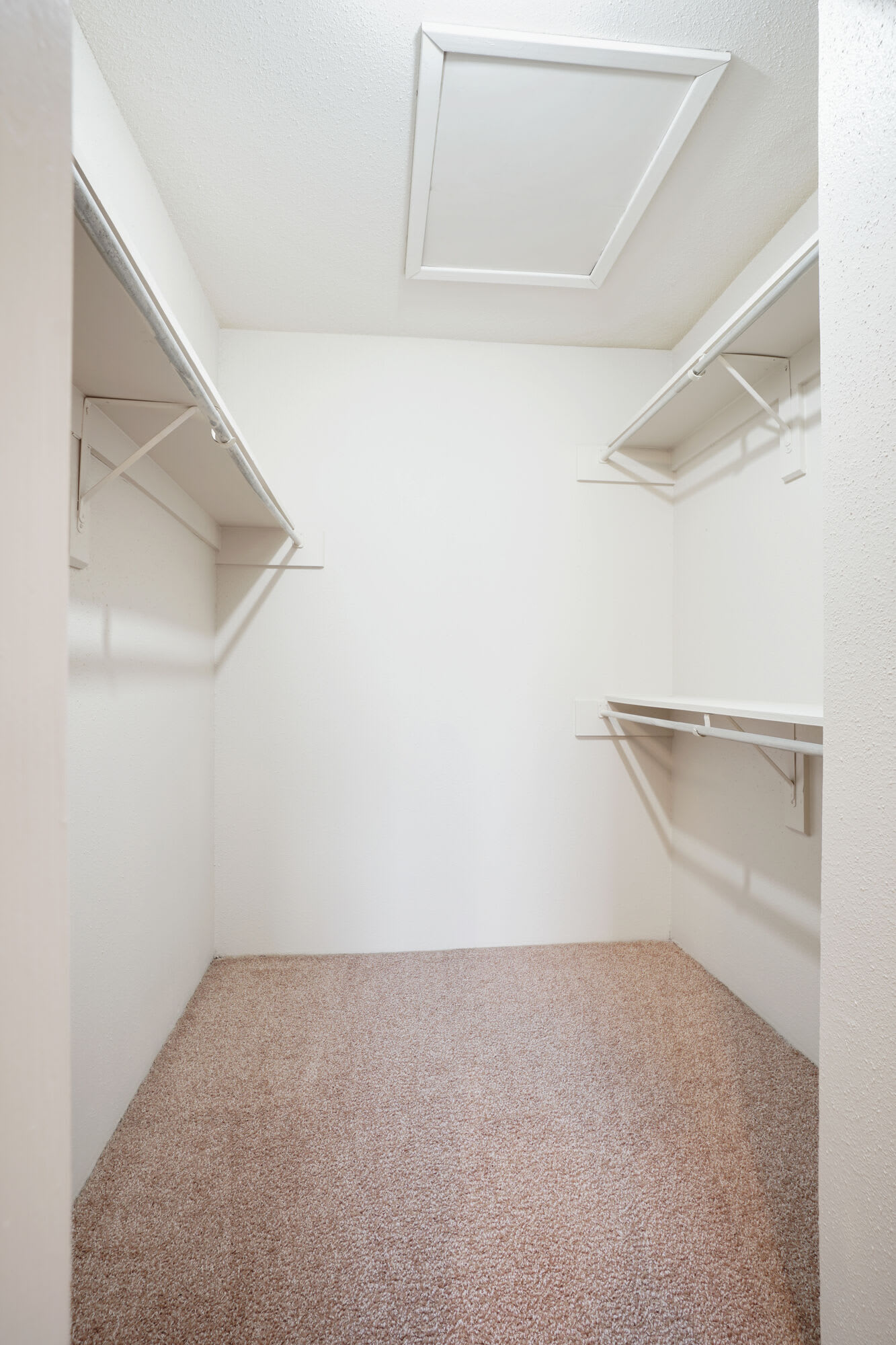 The Colonies Apartments – photo 1