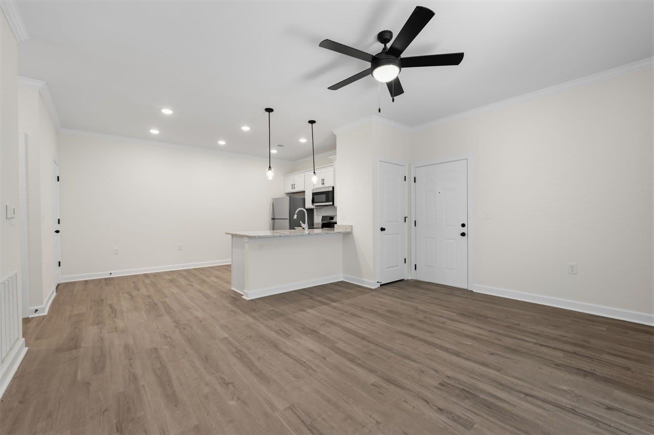 195 Eddings Road – photo 3