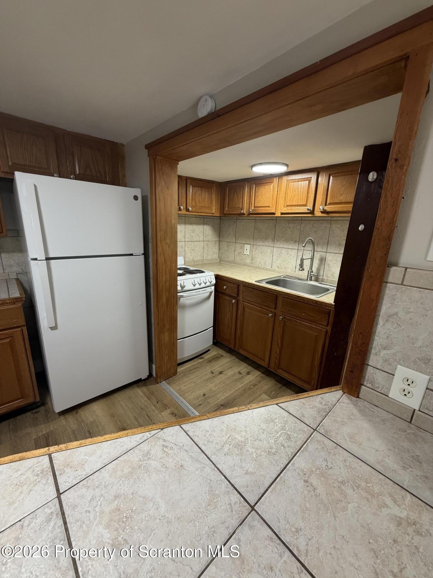 77 St Clair – photo 3