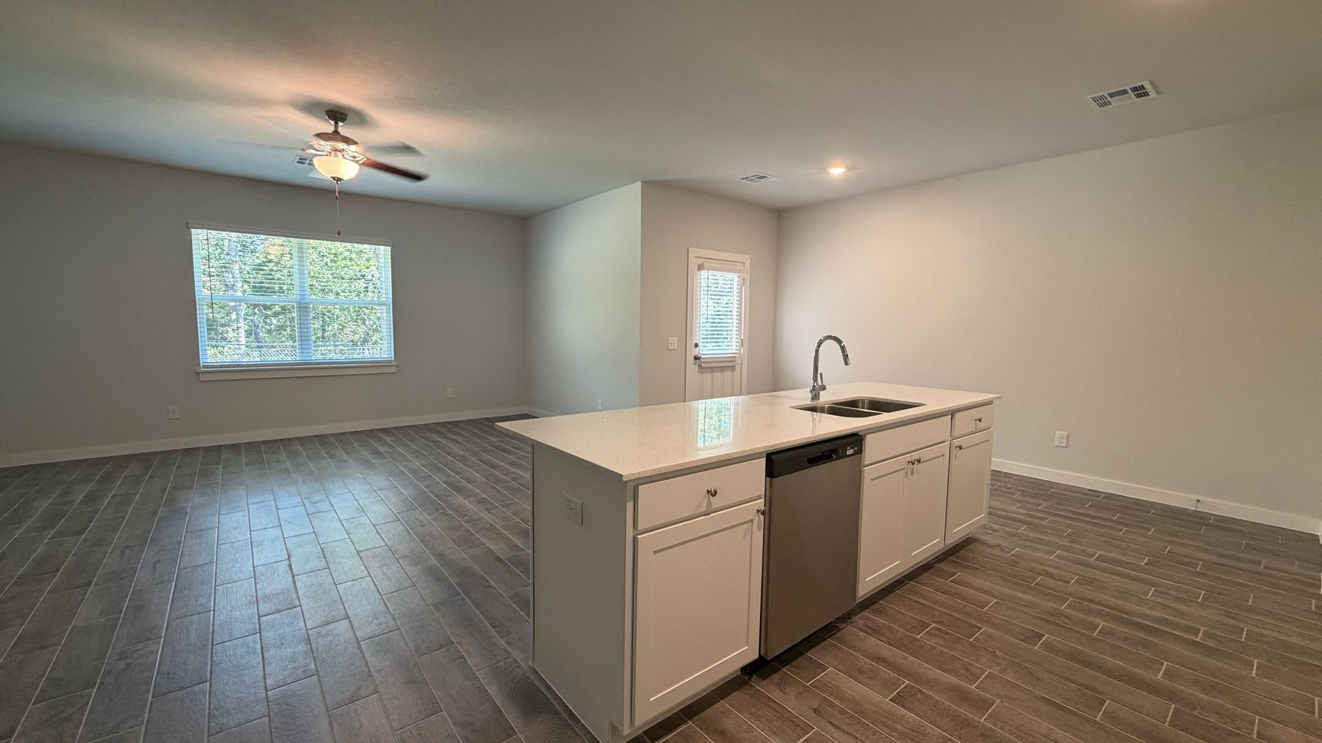 New Construction 4 Bedroom, 2 Bathroom on a 1.57 Acre Lot in the Ridge Creek Addition! – photo 5