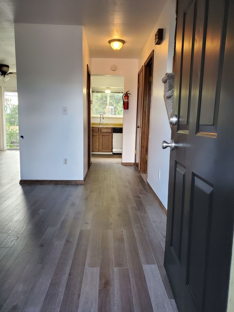 Townhome with 4 bedrooms, 2.5 bath – photo 2