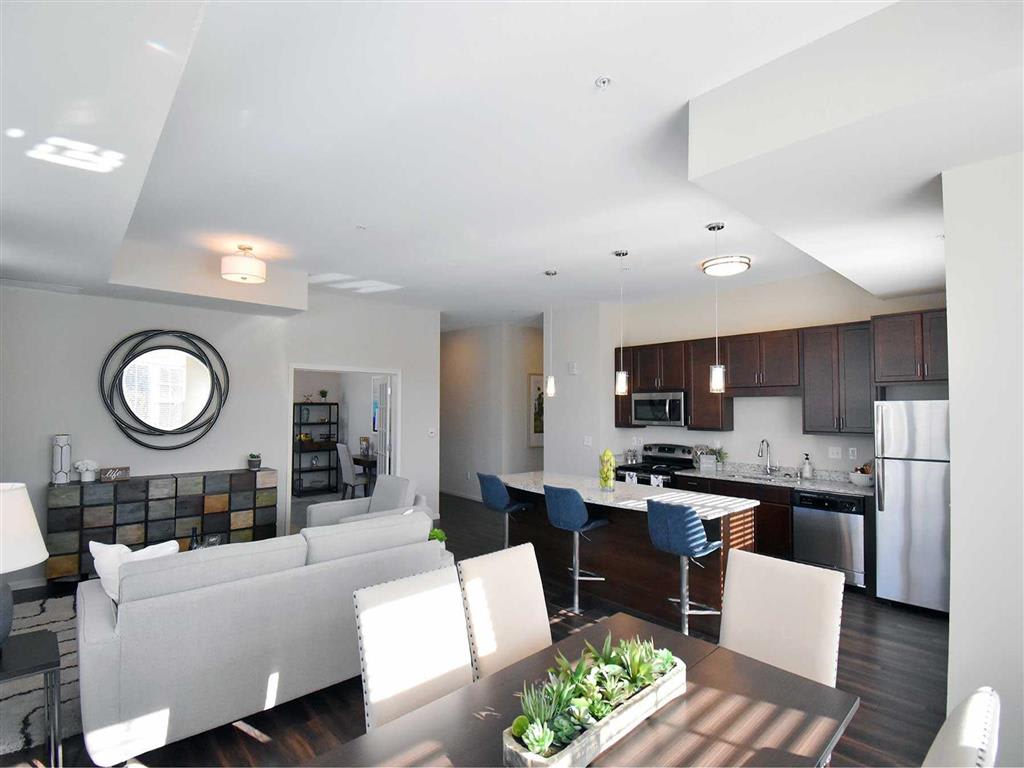 Oaks of Shorewood Apartments – photo 4