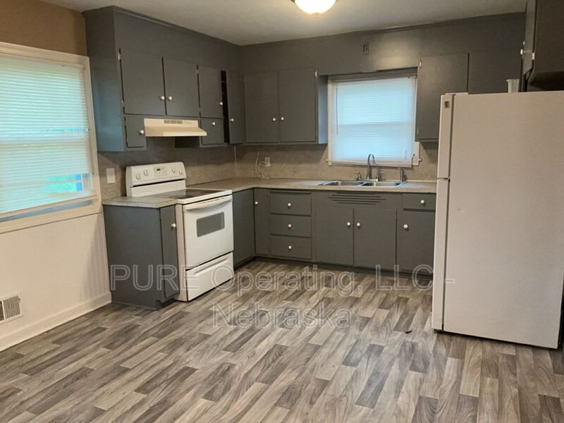 5236 Ames Ave – photo 3