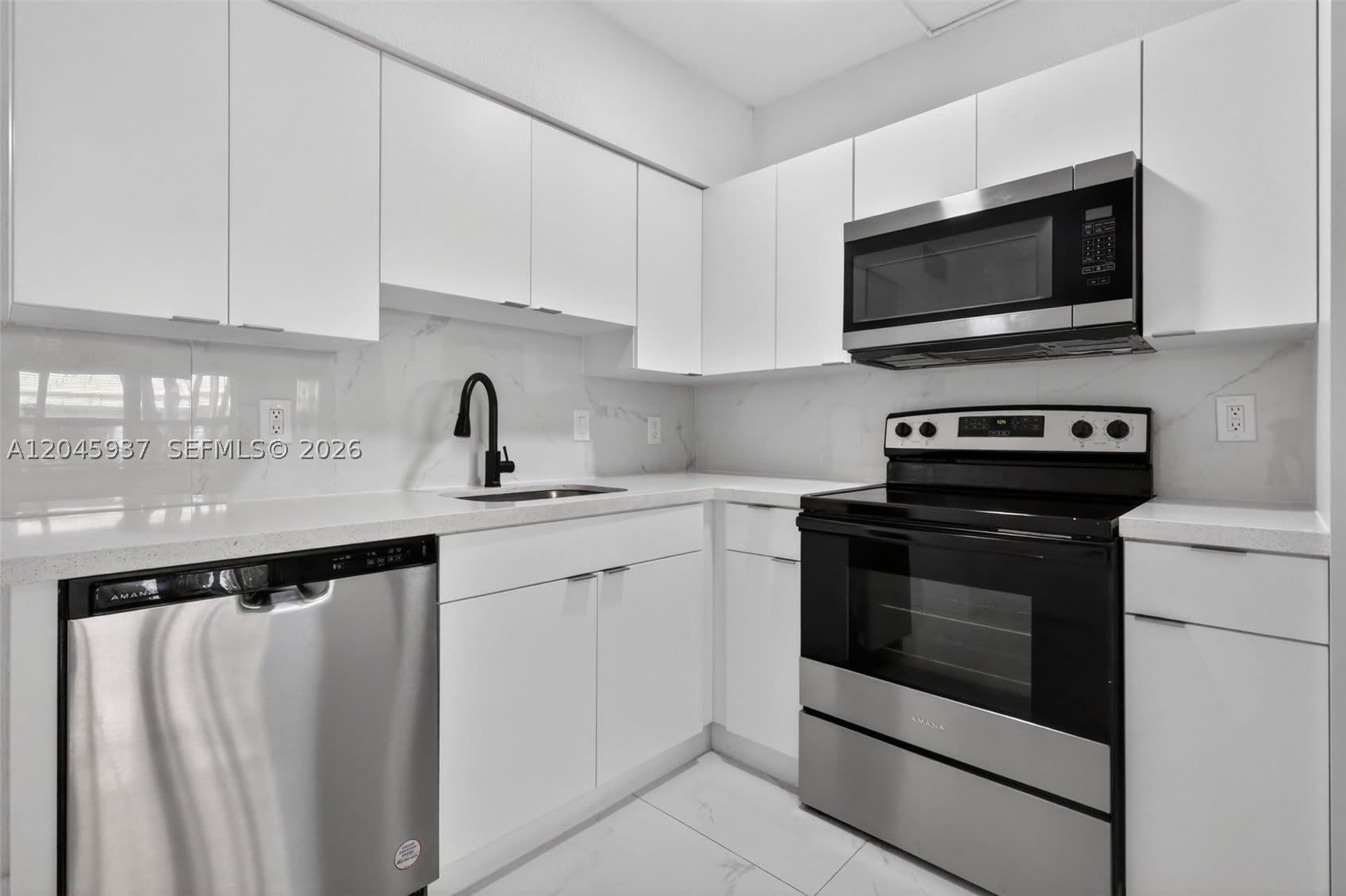 1740 Funston ST – photo 3