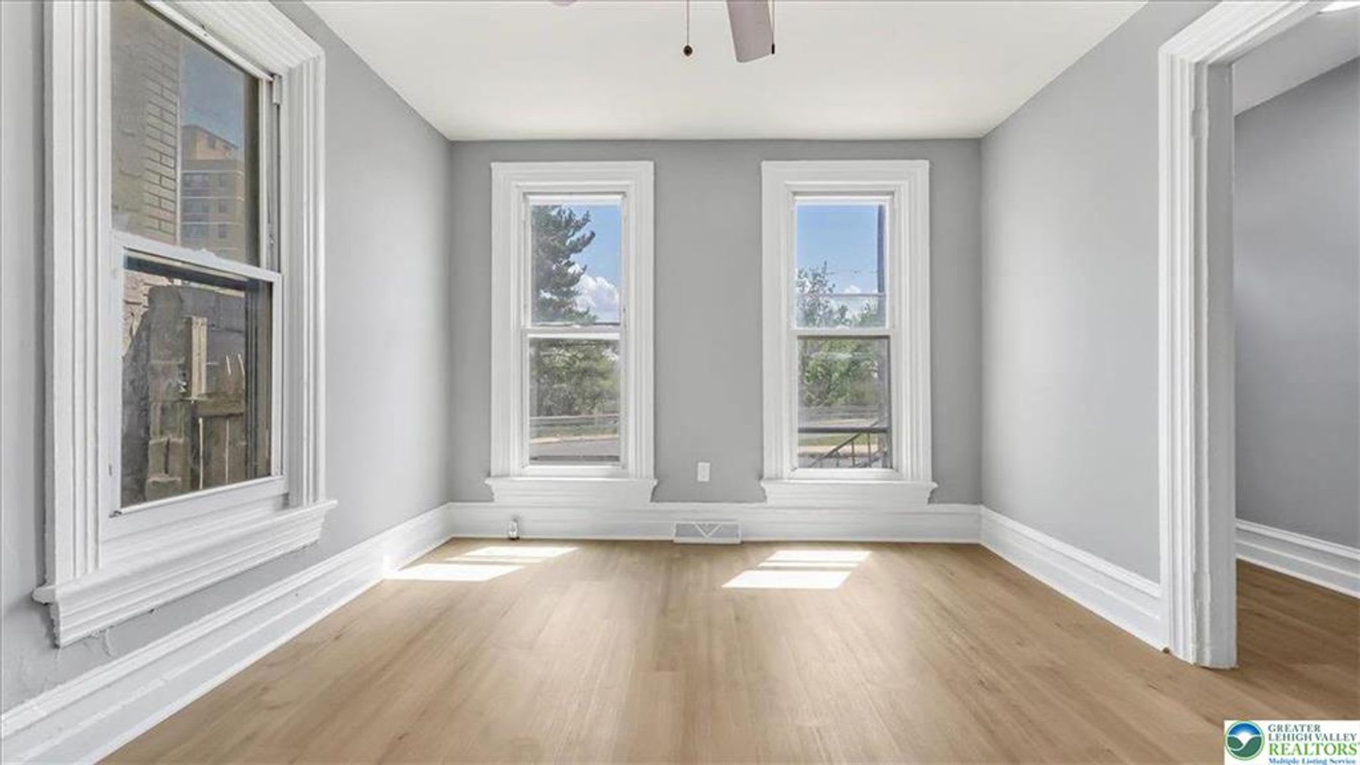Beautifully updated 3-bedroom home in Allentown, PA, offering spacious living with modern finishes. – photo 5