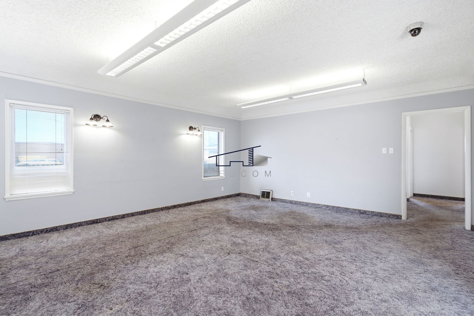Unique Property for Lease – Office or Residential Opportunity – photo 5