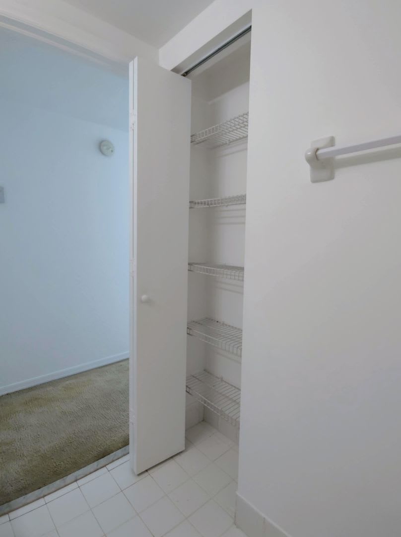 Modern 1BR/1BA Condo with Stainless Steel Appliances – Downtown Miami – photo 4