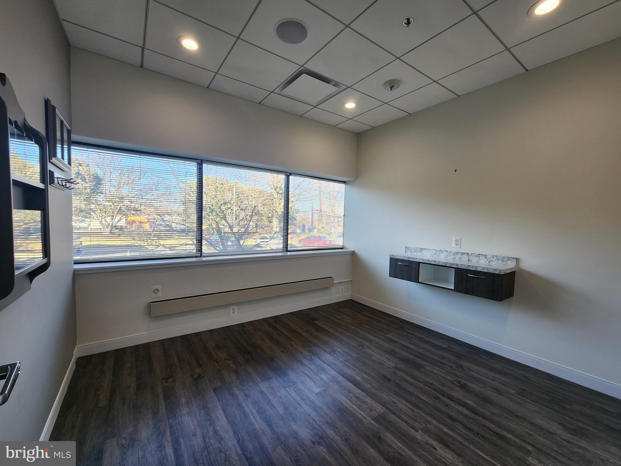 11495 Sunset Hills Road – photo 2