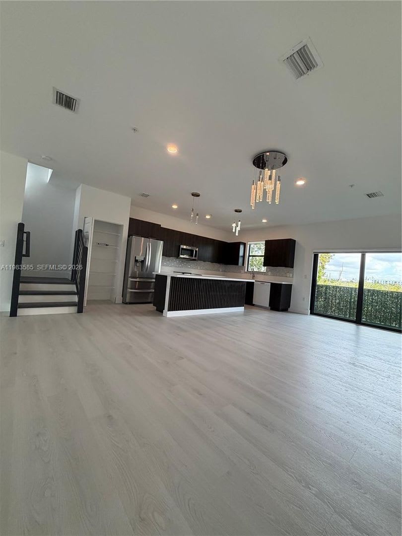10479 NW 82nd Street 10, Doral, FL 33178 – photo 1