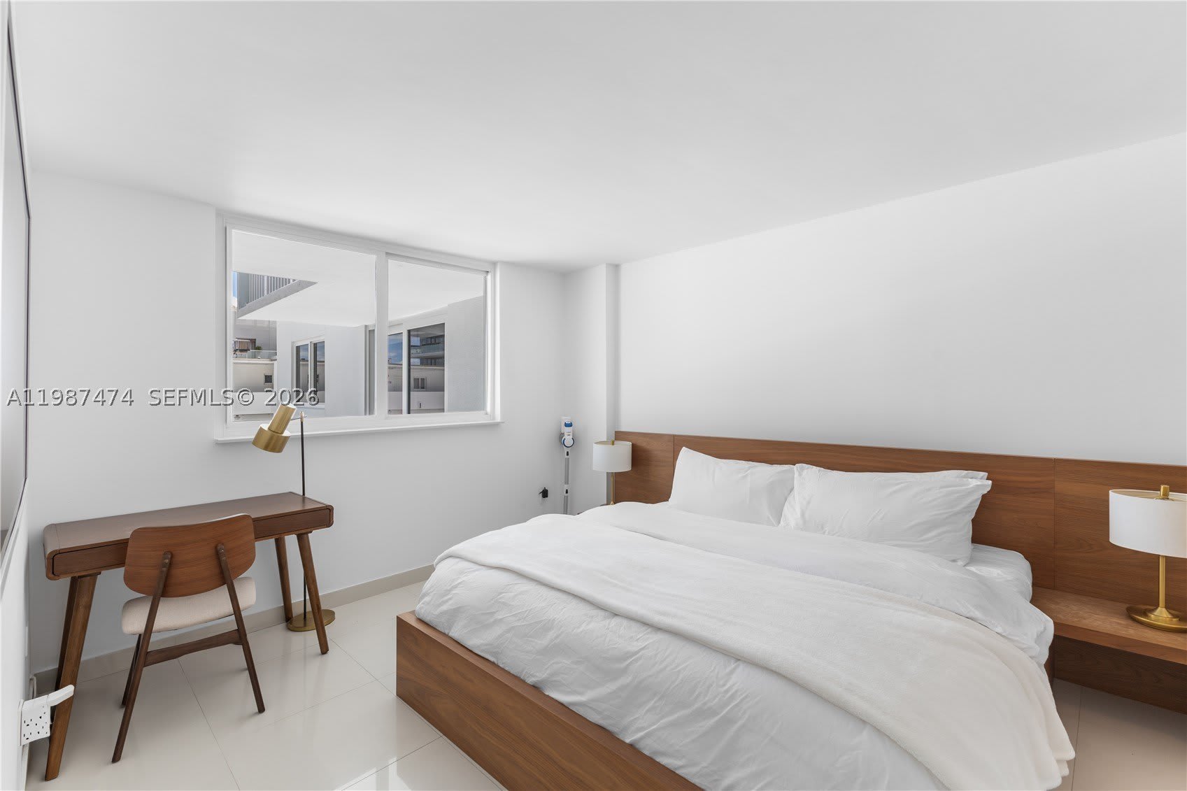 345 Ocean Dr – photo 5