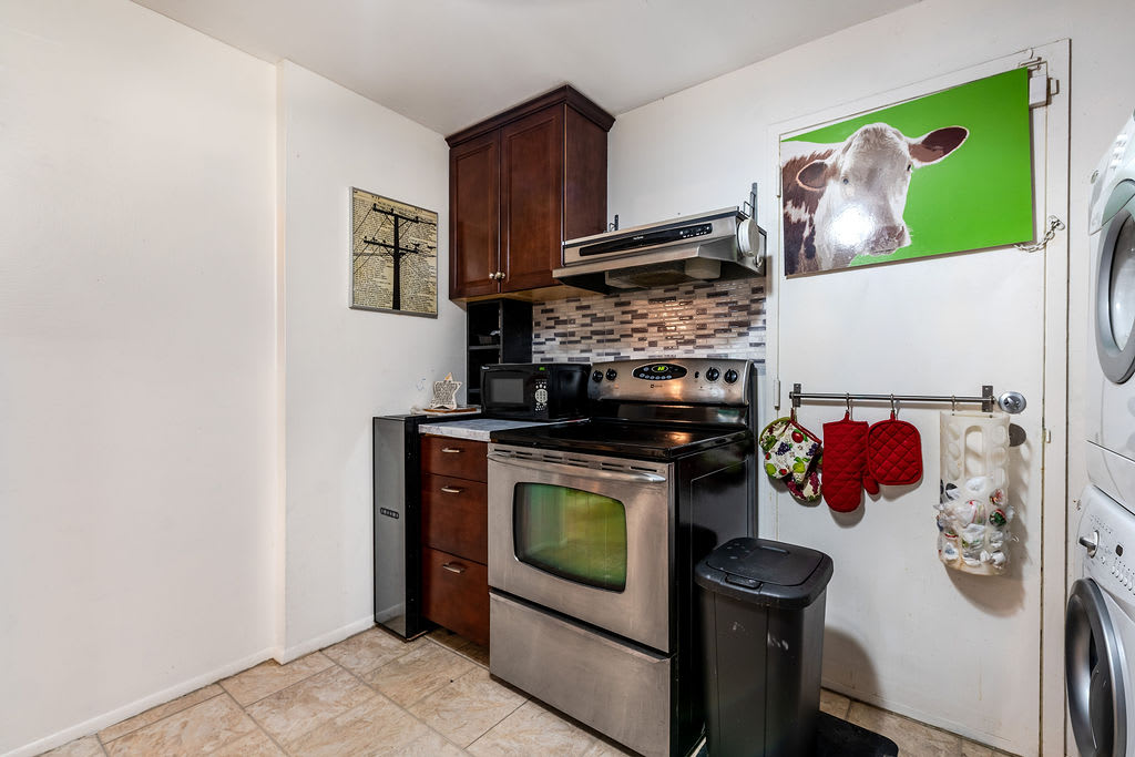 3680 Inverrary Drive – photo 5