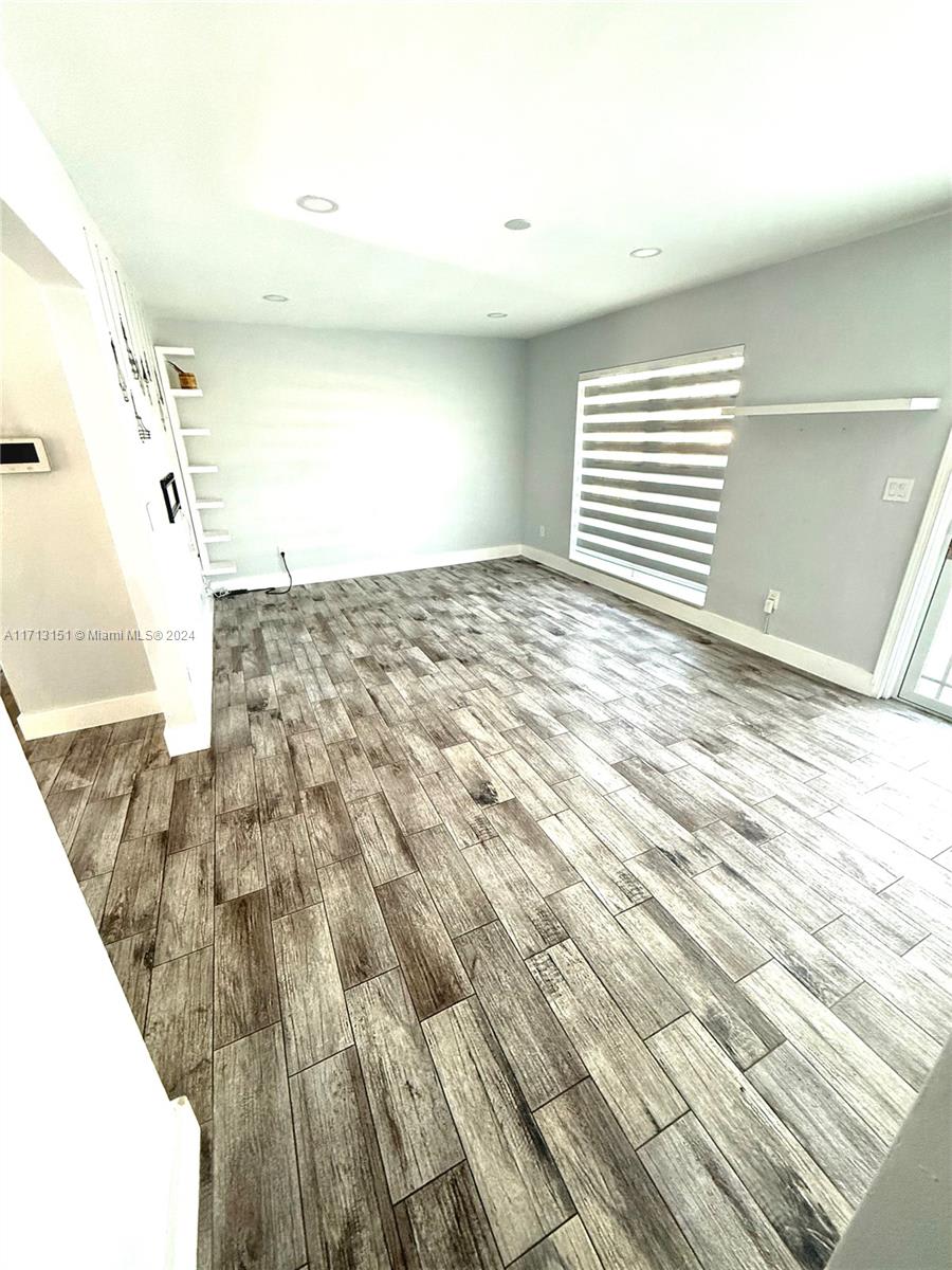 11120 Southwest 154th Street – photo 4