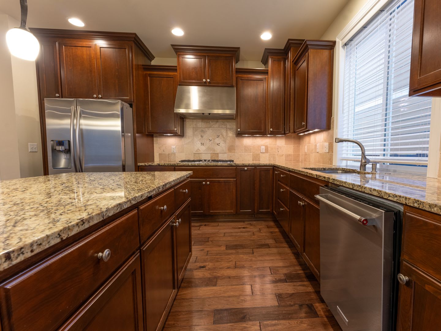 Beautiful Home in the Heart of University Place – photo 5