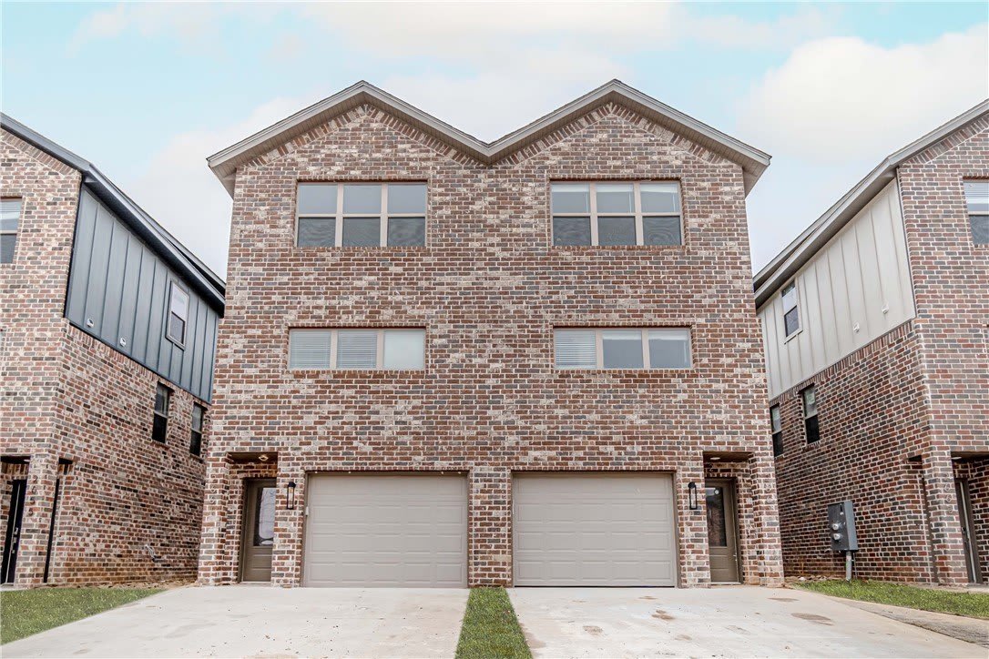 2675 SW Livingston Square – photo 1
