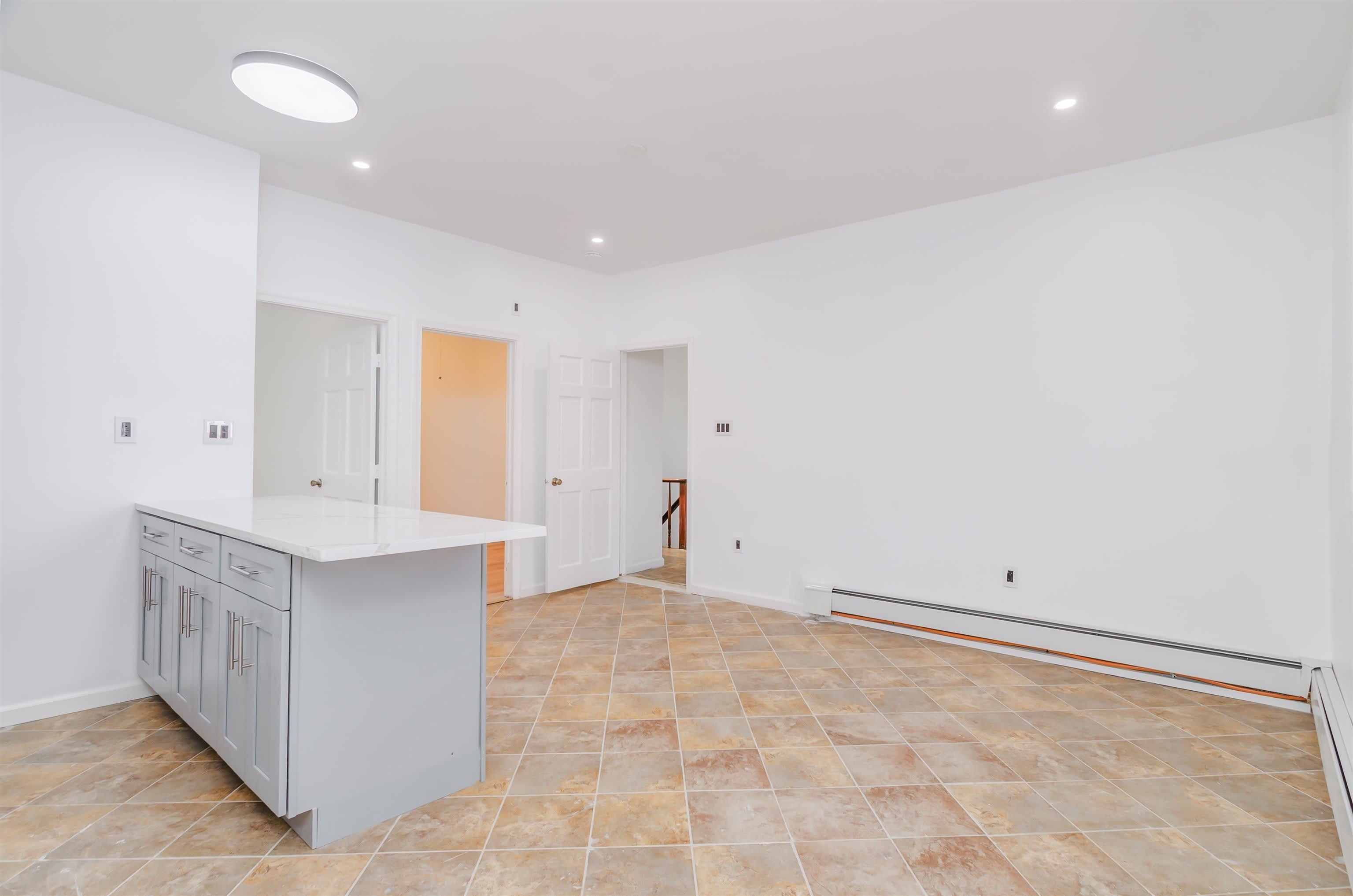 147 AVENUE E – photo 5