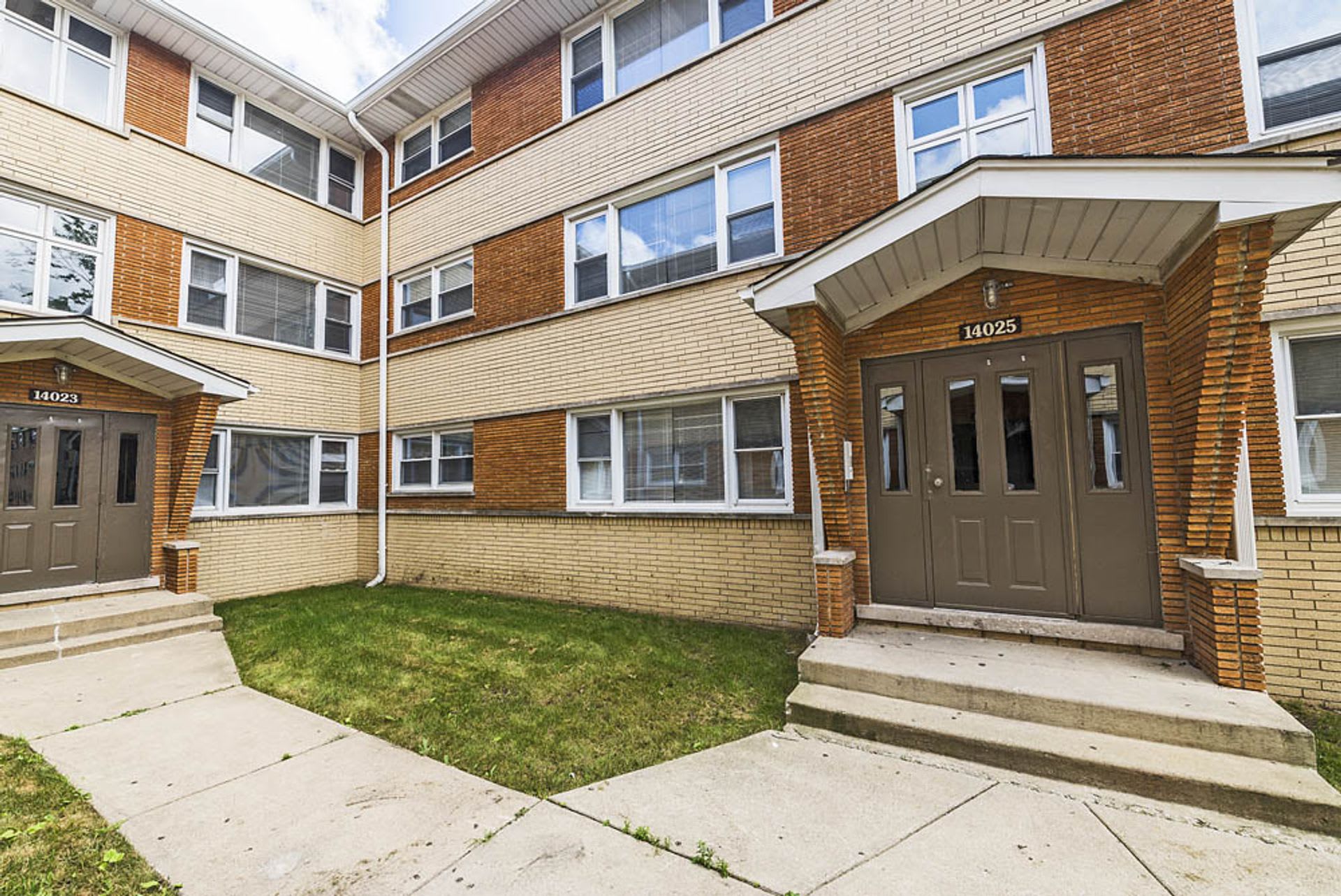 14021 S Tracy Ave – photo 3