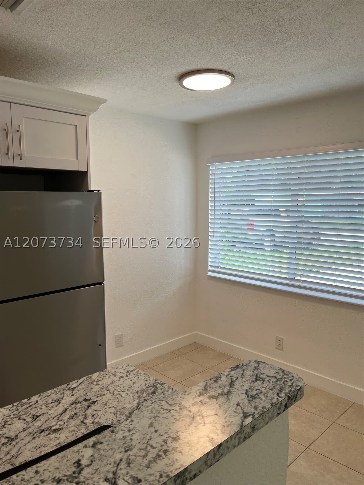 330 NE 7th St – photo 3