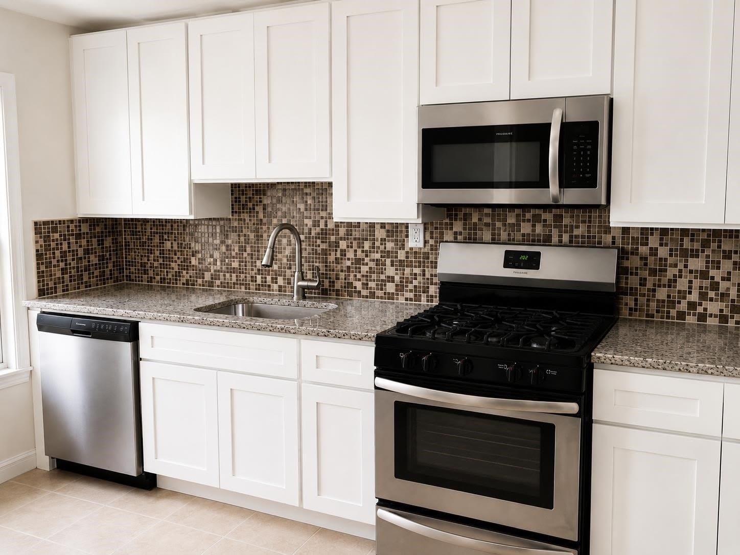 500 GRAND ST – photo 3