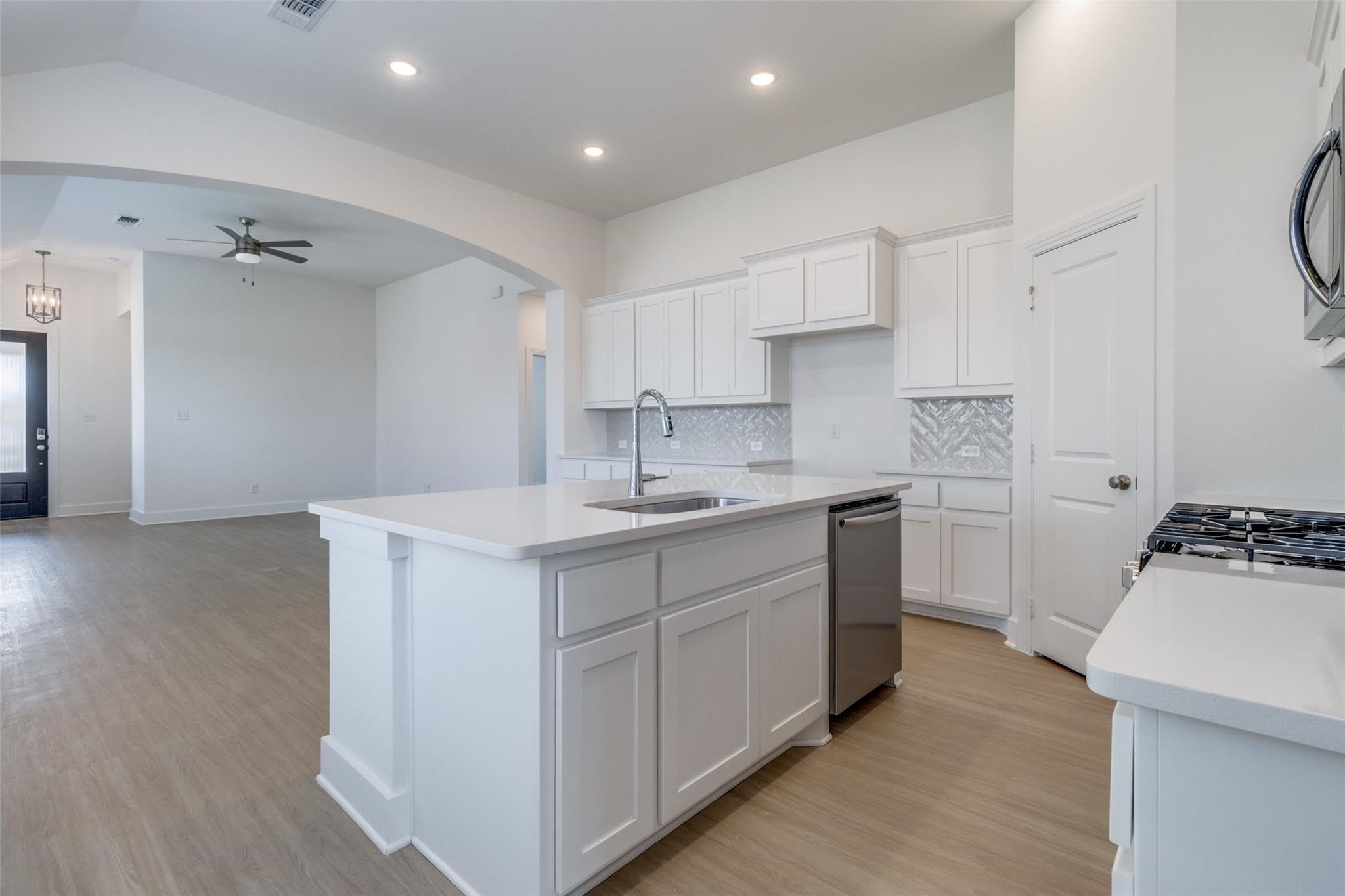 1249 Newport Street – photo 4