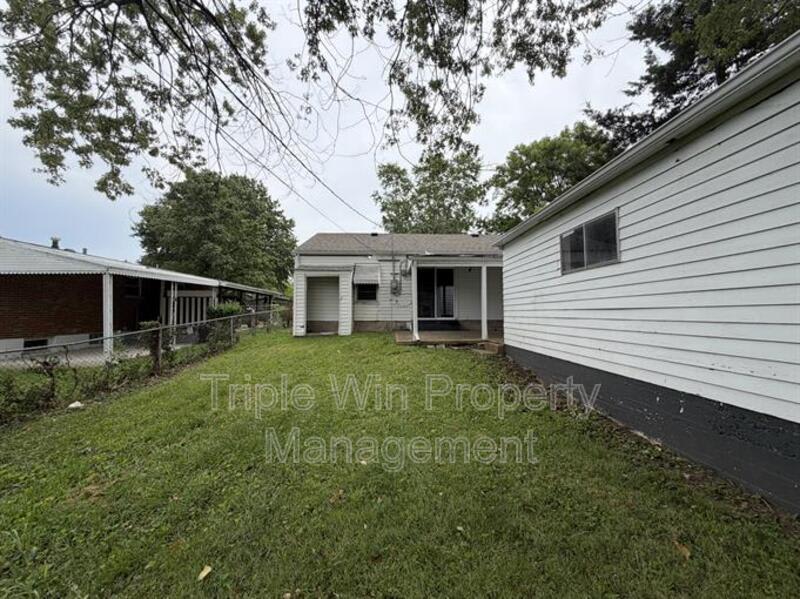 3133 Rex Ave – photo 3