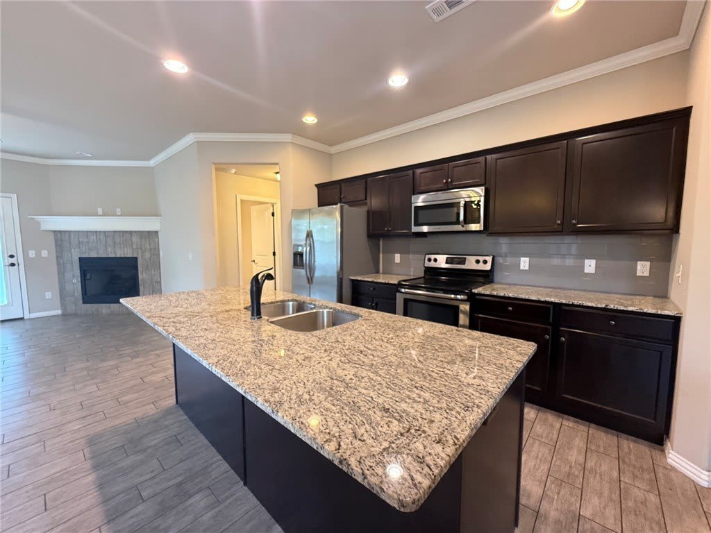 1486 S Blue Willow Avenue – photo 4
