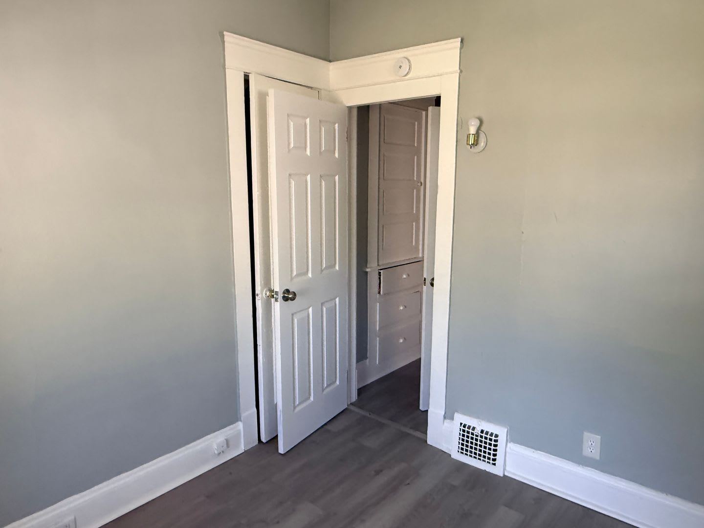 3382 E. 102nd Street – Lower Unit – photo 5