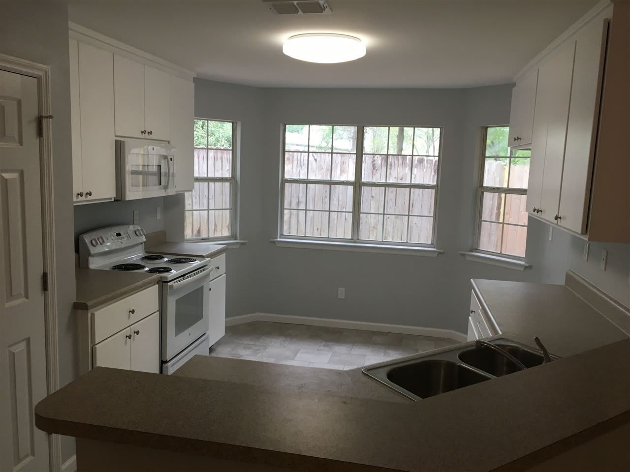 1599 Payne Street – photo 5